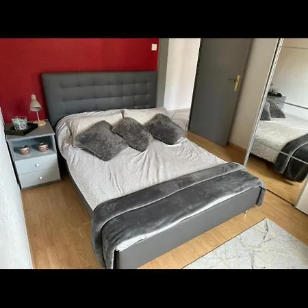 Superbe 4 Pieces Apartment