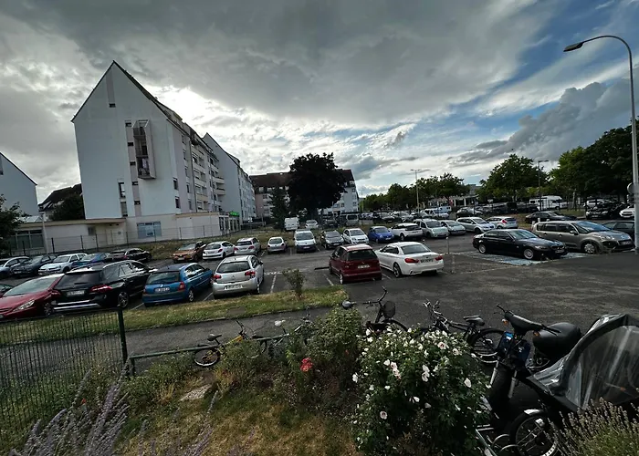 Le Madrid Spacieux 4 Pieces Parking Privee コルマール